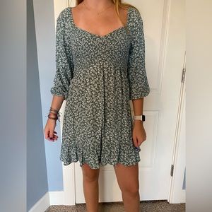 Hollister girls dress. Size small.